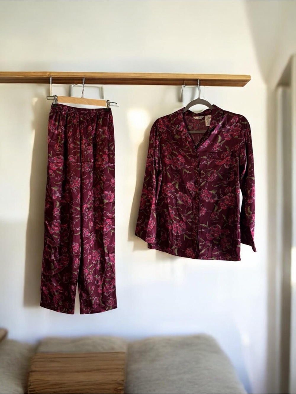Vintage Y2K Secret Treasures Satin Pajama Set SZ SM NWOT